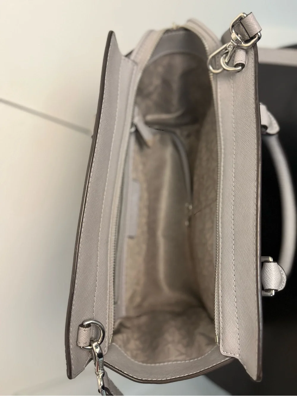 Michael Kors Selma Medium Pearl Grey Saffiano Leather Satchel